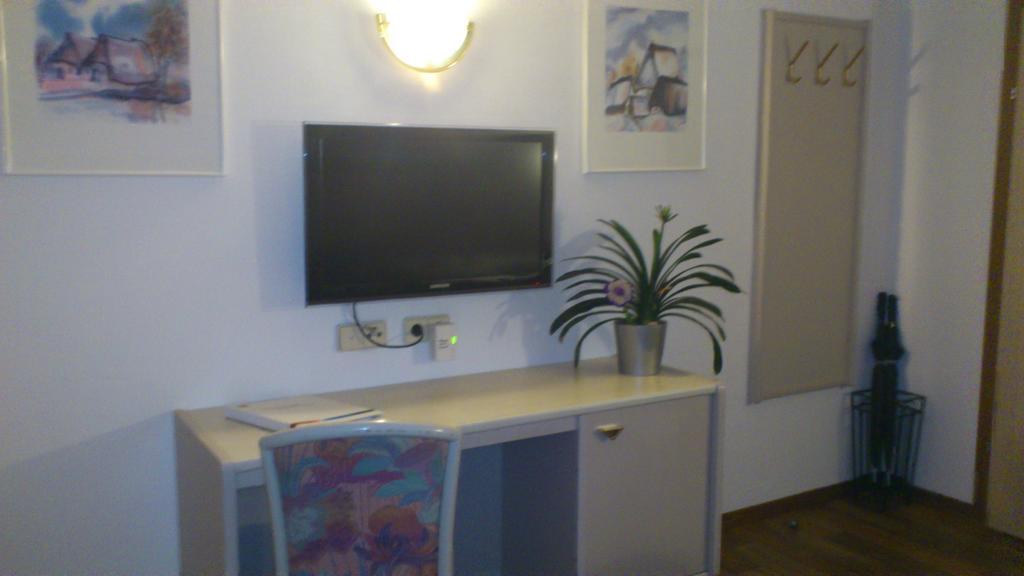 Haus Monika Apartamento Oetz Quarto foto